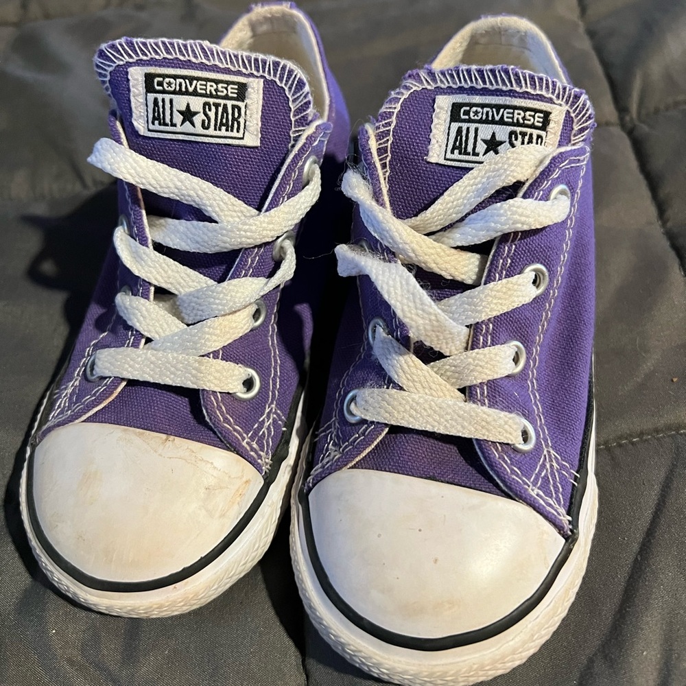 Little girls Size 9 - Purple Converse